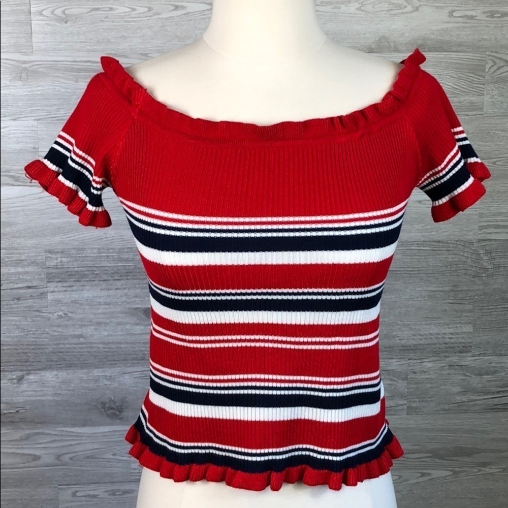 NWOT Almost Famous Ribbed Stretch Tee